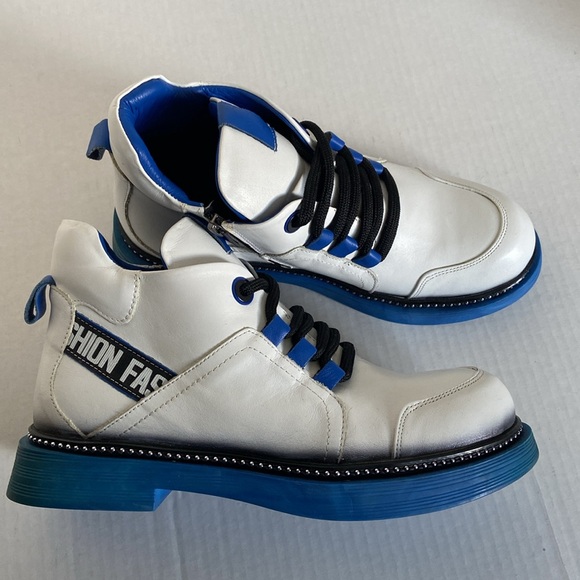 Fashion Leather Boots NWOT - Picture 4 of 9